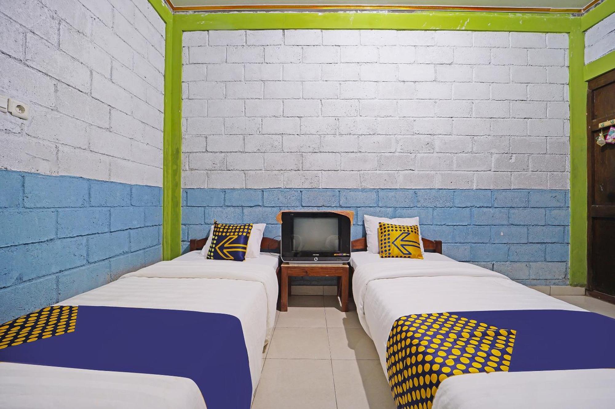 Hotel Spot On 91085 Griya Estu Wening Sleman  Esterno foto