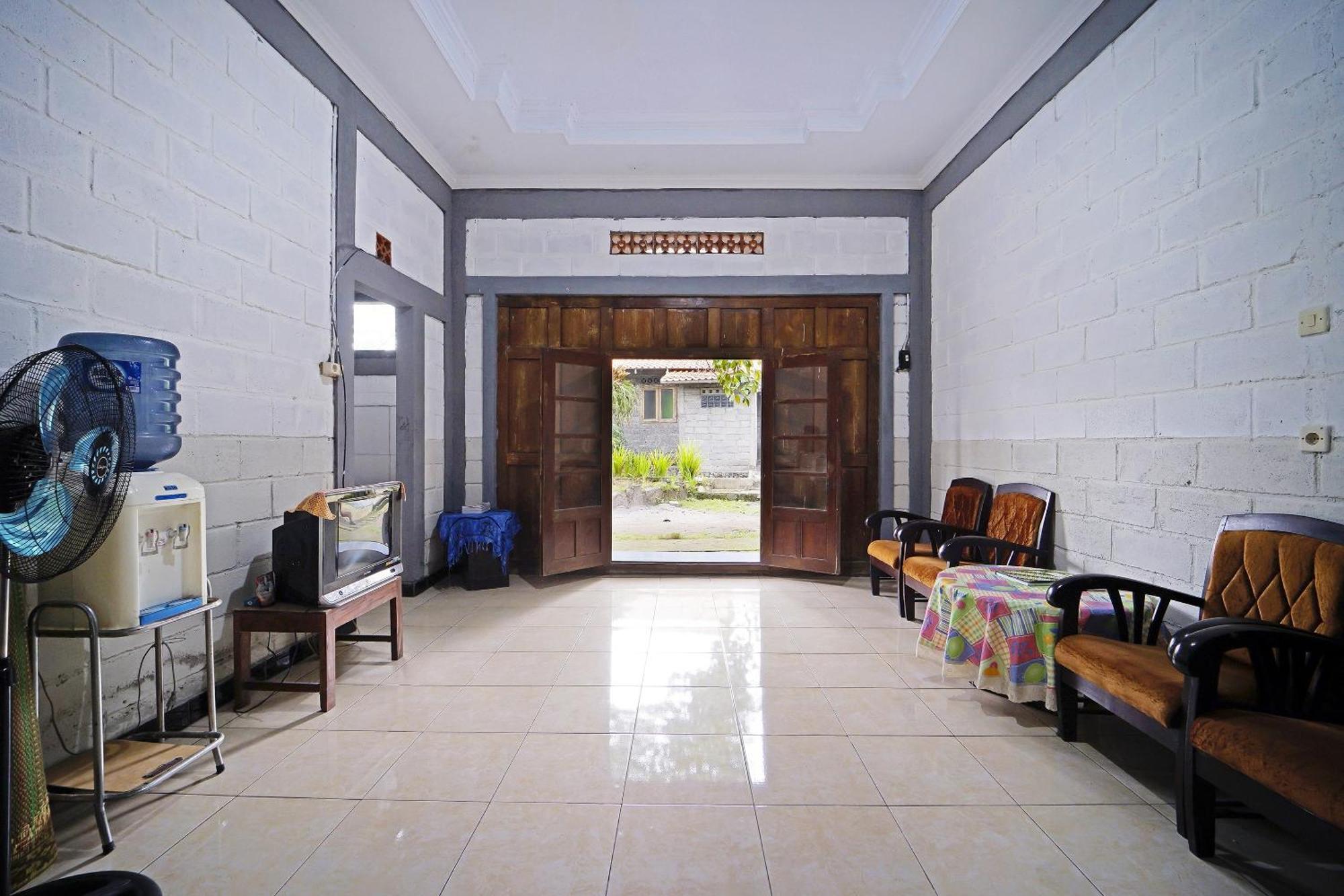 Hotel Spot On 91085 Griya Estu Wening Sleman  Esterno foto