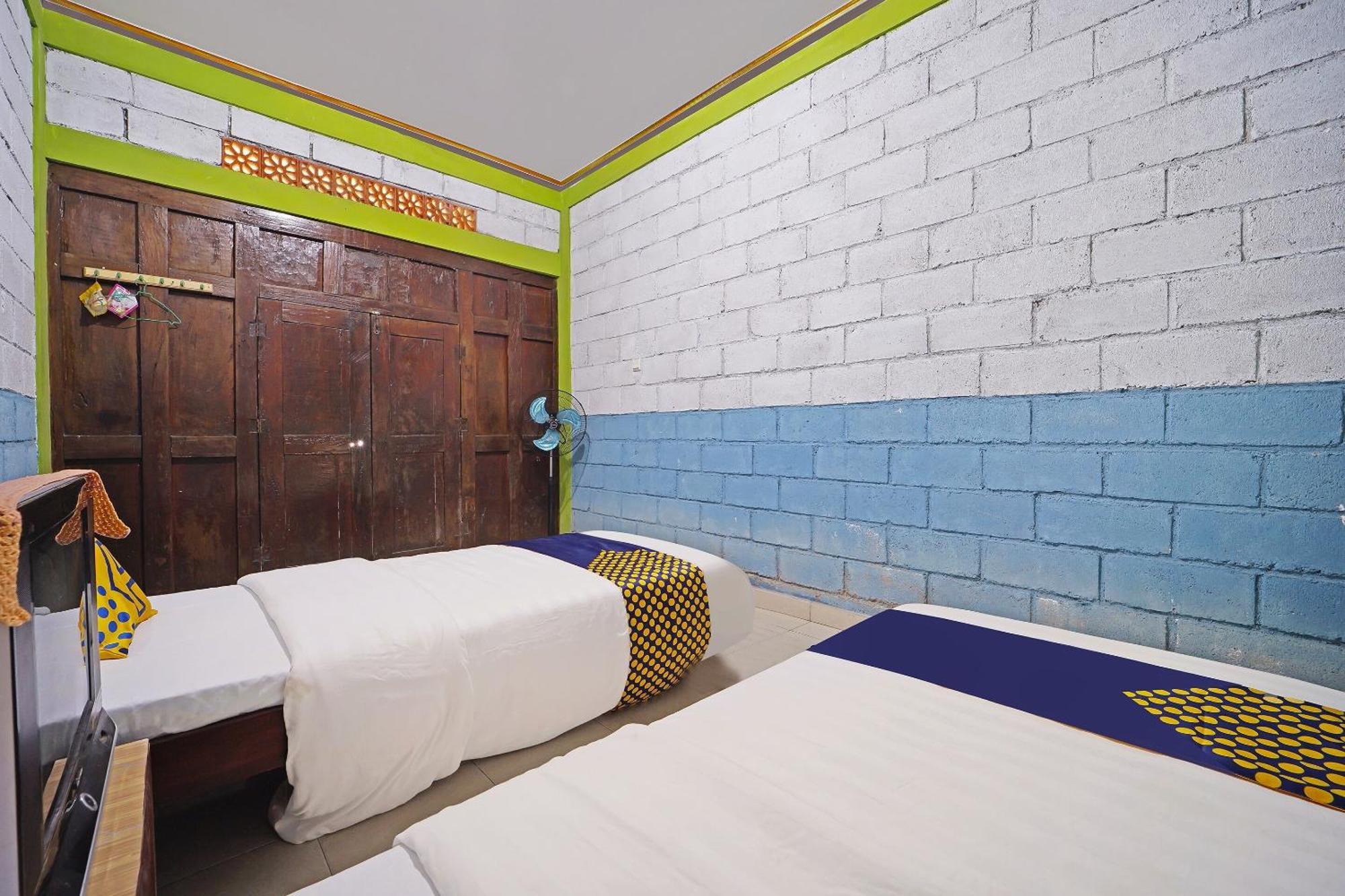 Hotel Spot On 91085 Griya Estu Wening Sleman  Esterno foto
