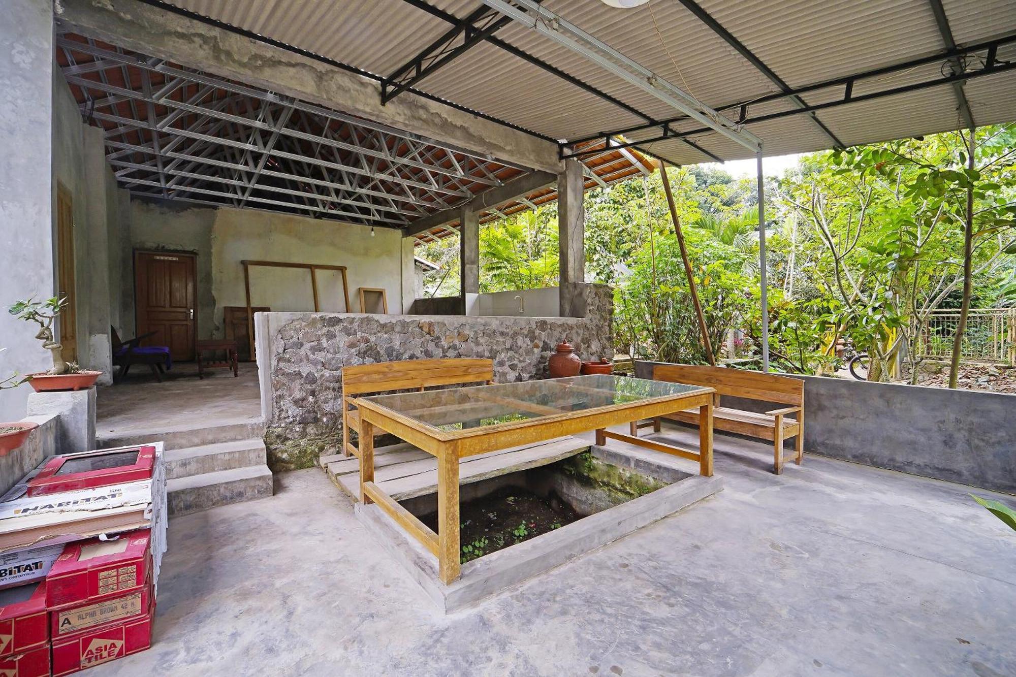 Hotel Spot On 91085 Griya Estu Wening Sleman  Esterno foto