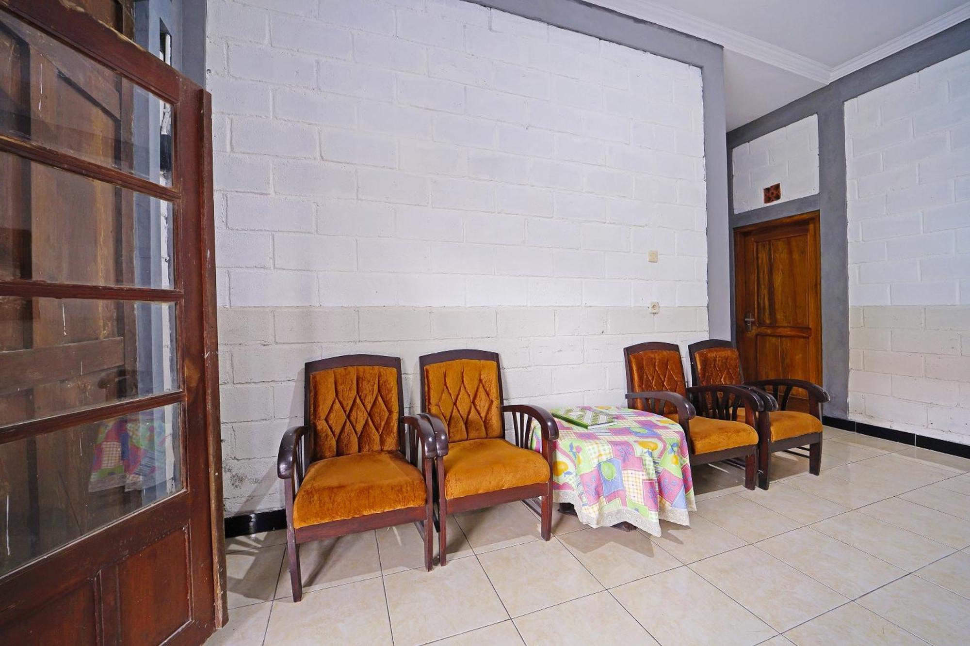 Hotel Spot On 91085 Griya Estu Wening Sleman  Esterno foto